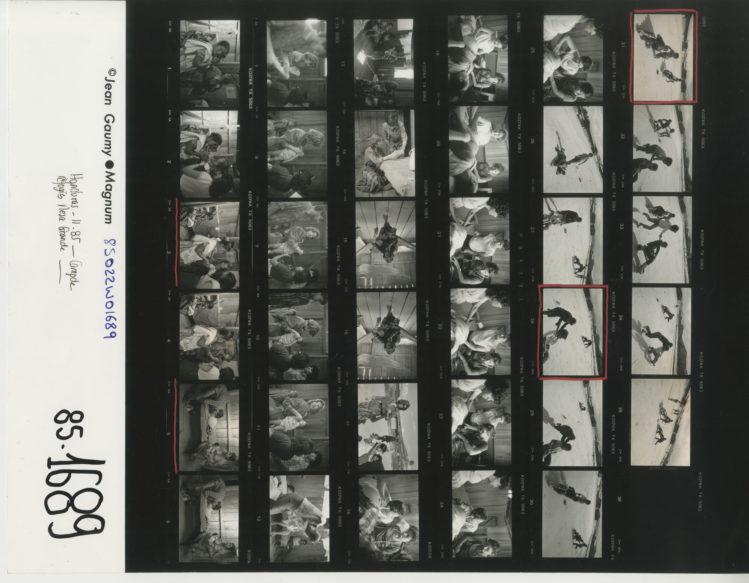 A contact sheet of Jean Gaumy’s photographs show refugees and MSF staff in Mesa Grande camp. Honduras 1985 